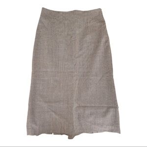 Banana Republic Pencil Skirt. Bl/tan plaid print. Size 6. Good condition.